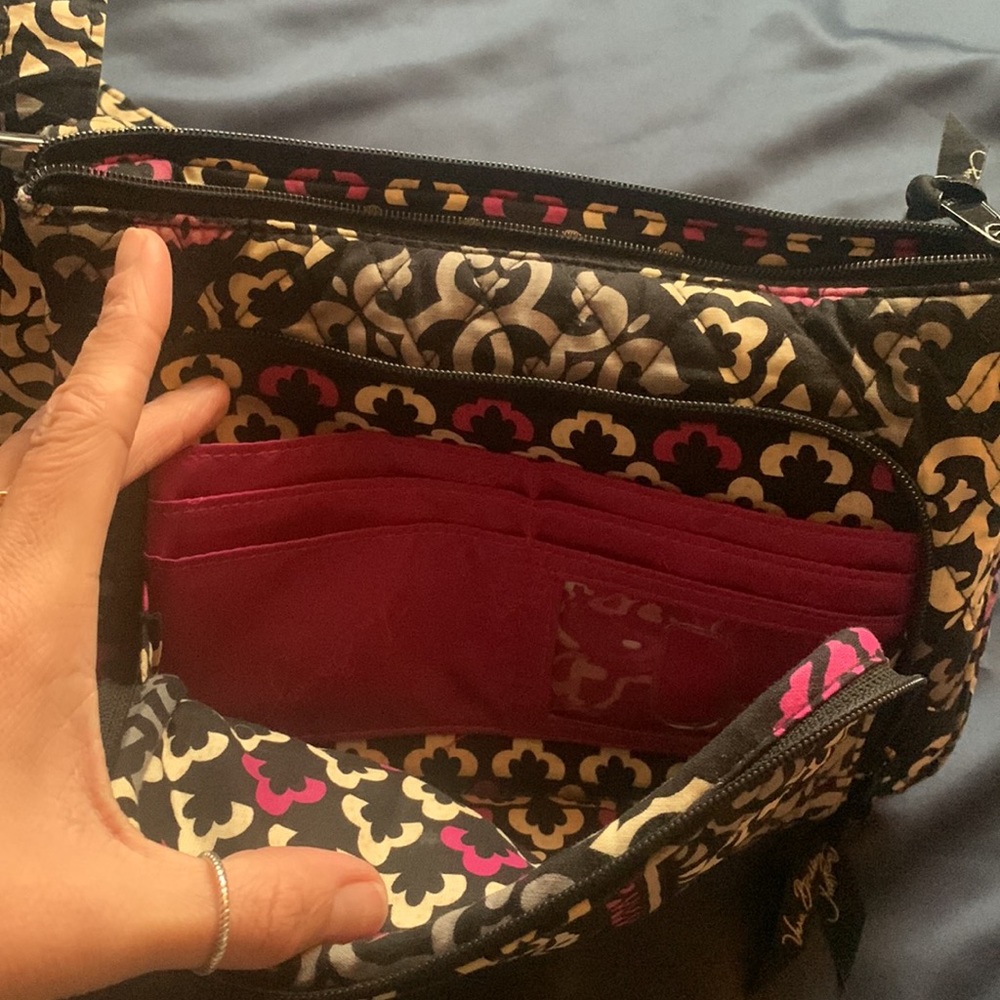 Vera Bradley Purse with adjustable strap - Picture 4 of 5